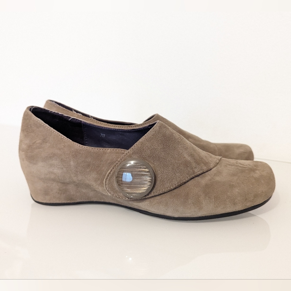 Vaneli Maxy beige suede 7